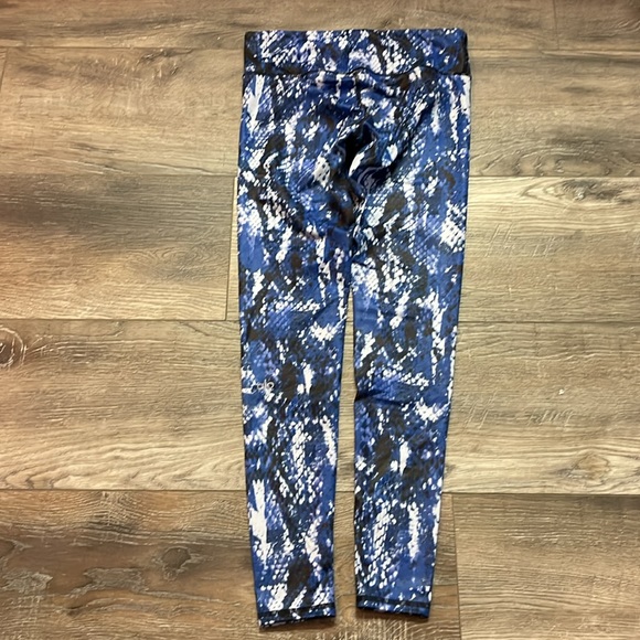 Alo leggings worn once size XS - Picture 3 of 3